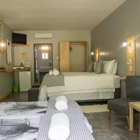 บุชเบบี้ ลอดจ์ แอท เอ็นคอนเยนี Hotel มันซีนี ภายนอก รูปภาพ